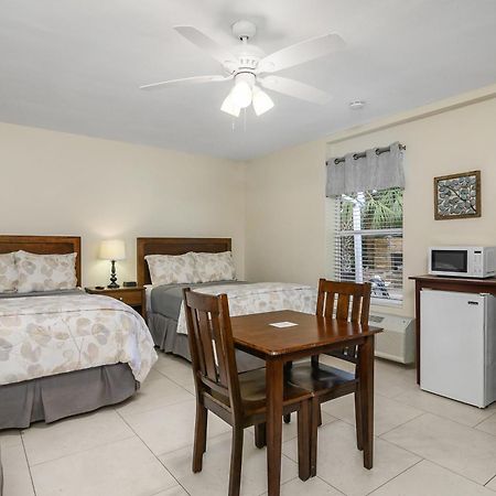 The Fairways Inn Of North Naples מראה חיצוני תמונה