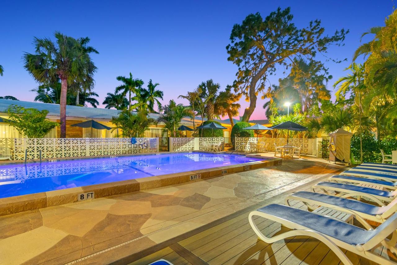 The Fairways Inn Of North Naples מראה חיצוני תמונה
