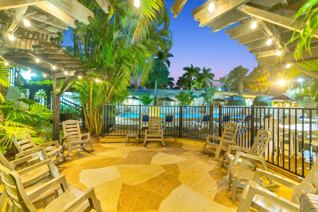 The Fairways Inn Of North Naples מראה חיצוני תמונה