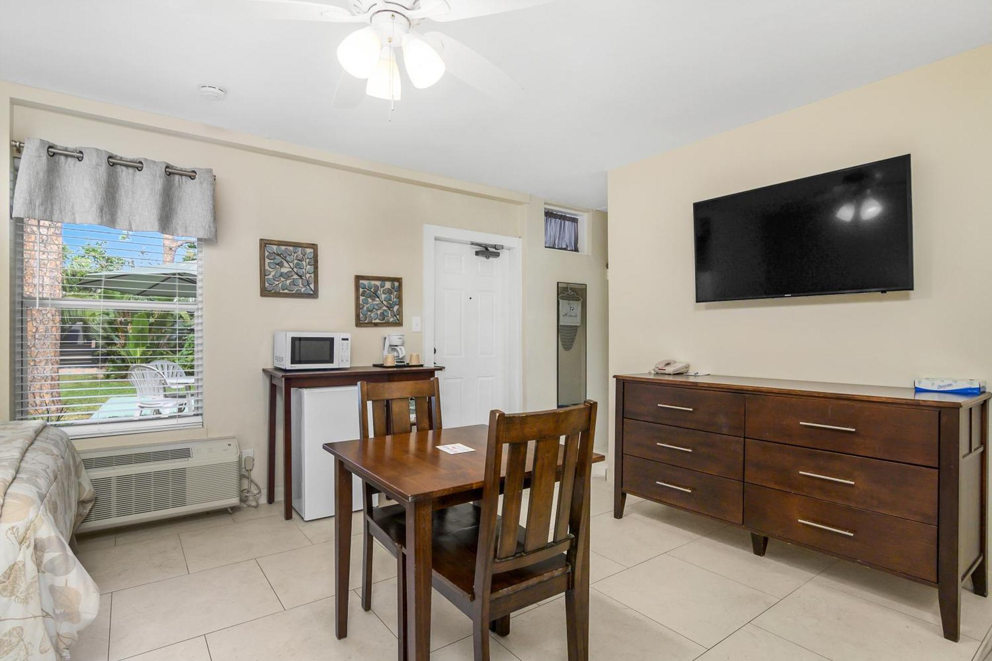 The Fairways Inn Of North Naples מראה חיצוני תמונה