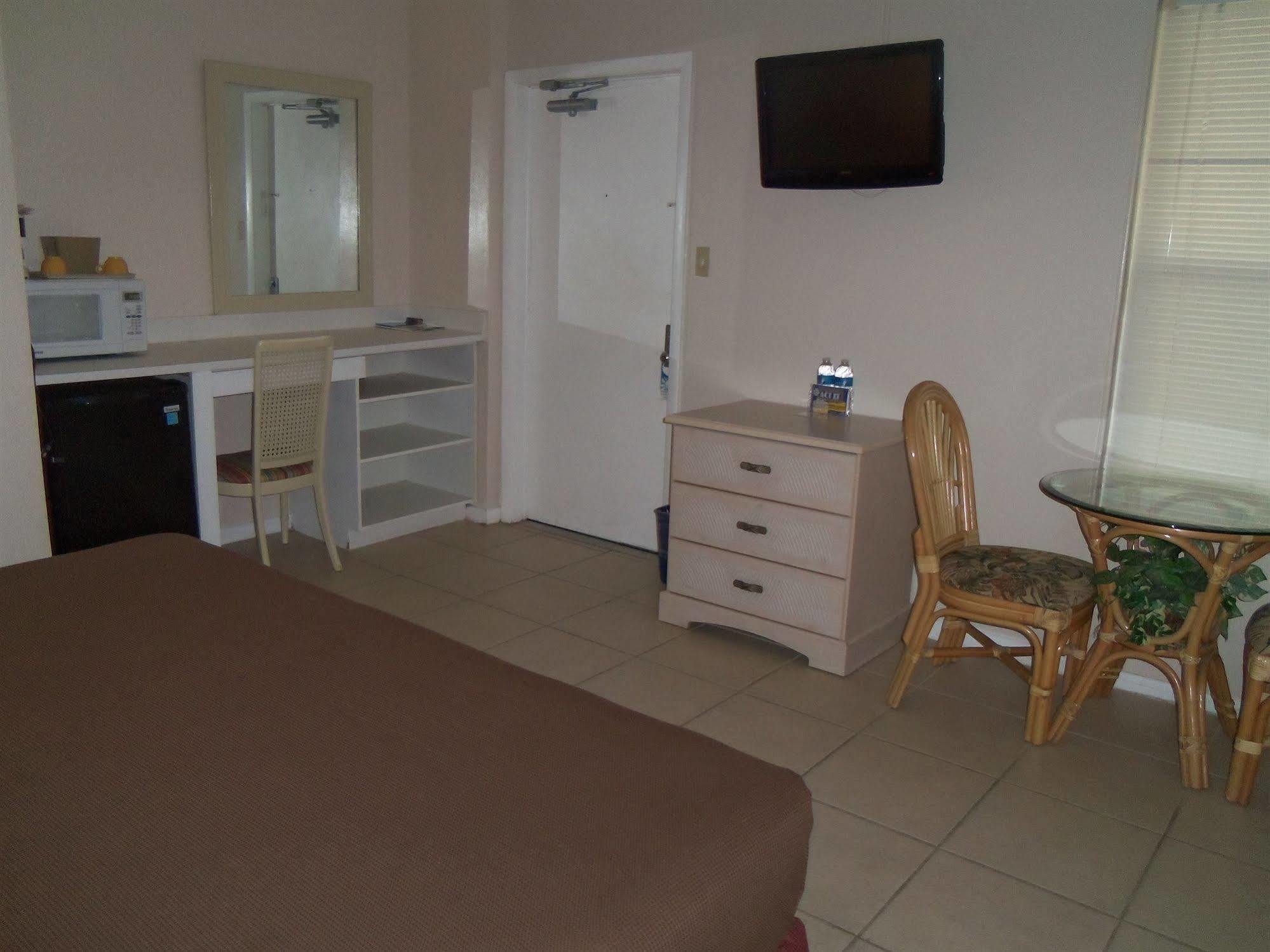 The Fairways Inn Of North Naples מראה חיצוני תמונה